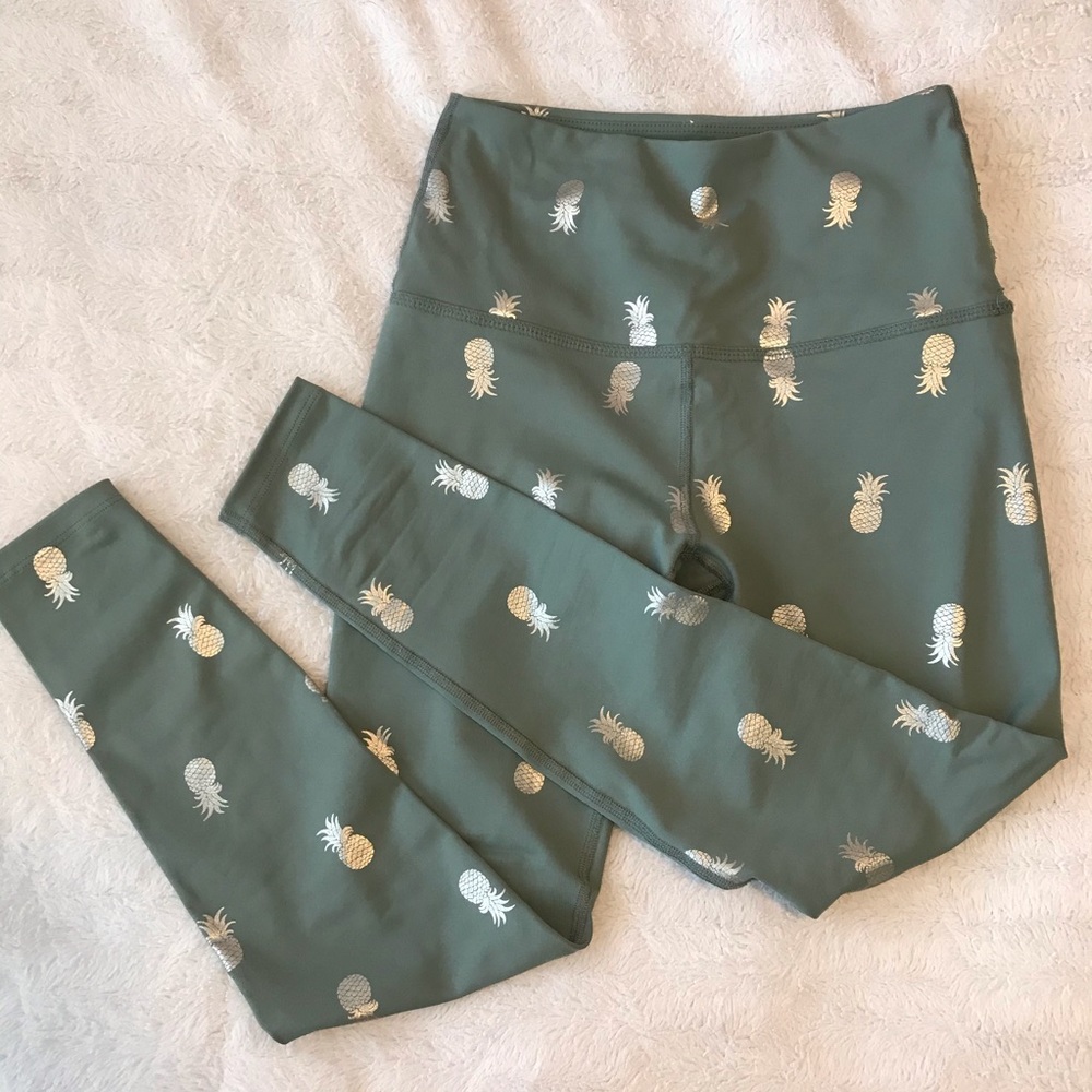 ✨TODAY ONLY✨ ACCEPTING ALL OFFERS $20+ BY High Waisted Midi Pineapple Leggings